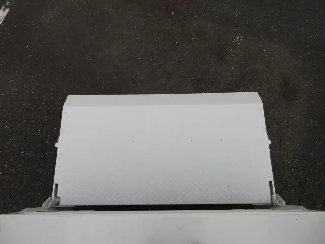 いすゞ エルフ 小型 平ボディ パワーゲート 床鉄板の中古トラック画像10