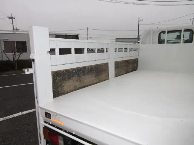 いすゞ エルフ 小型 平ボディ パワーゲート 床鉄板の中古トラック画像8