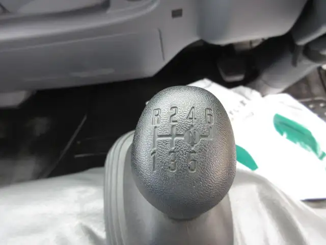 いすゞ エルフ 小型 平ボディ パワーゲート 床鉄板の中古トラック画像13
