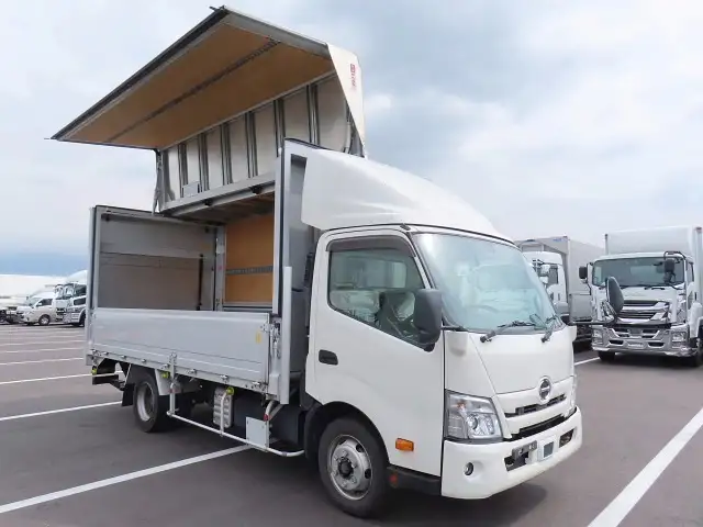 日野 デュトロ 小型 ウイング パワーゲート 2RG-XZU712Mの中古トラック画像3