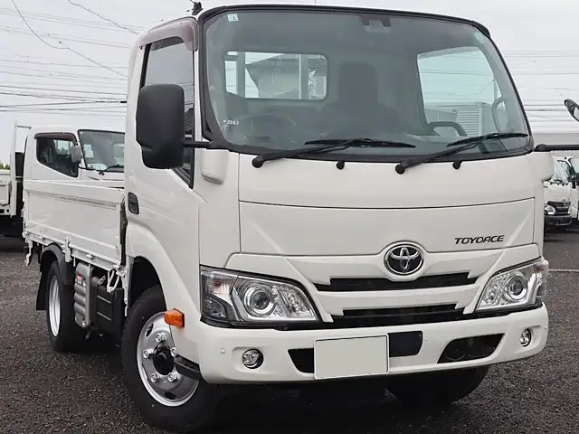 トヨタ トヨエース 小型 平ボディ 2RG-XZC605 R2の中古トラック画像2