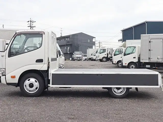 トヨタ トヨエース 小型 平ボディ 2RG-XZC605 R2の中古トラック画像7