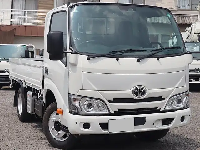 トヨタ ダイナ 小型 平ボディ 2RG-XZC605 R2の中古トラック画像2