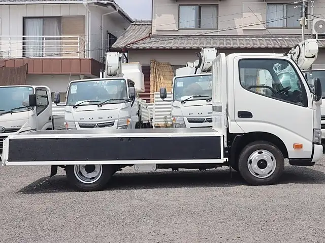 トヨタ ダイナ 小型 平ボディ 2RG-XZC605 R2の中古トラック画像7