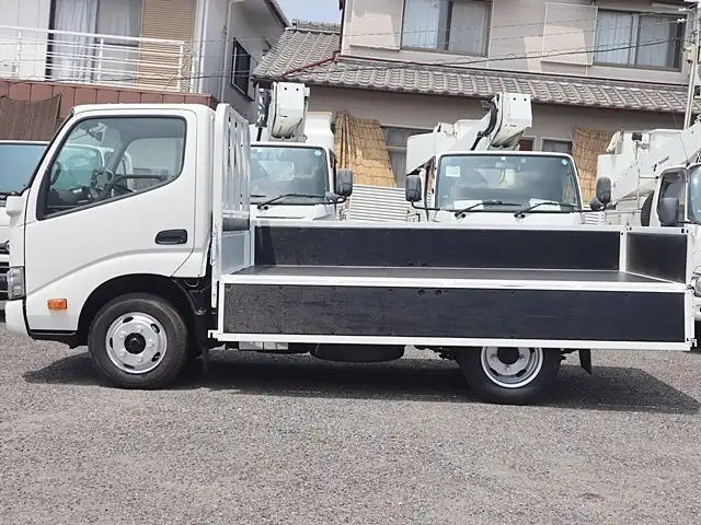トヨタ ダイナ 小型 平ボディ 2RG-XZC605 R2の中古トラック画像6