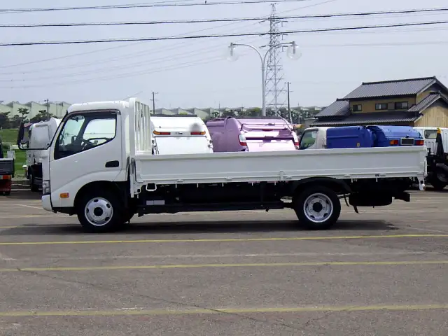 トヨタ ダイナ 小型 平ボディ 床鉄板 2RG-XZU655の中古トラック画像4