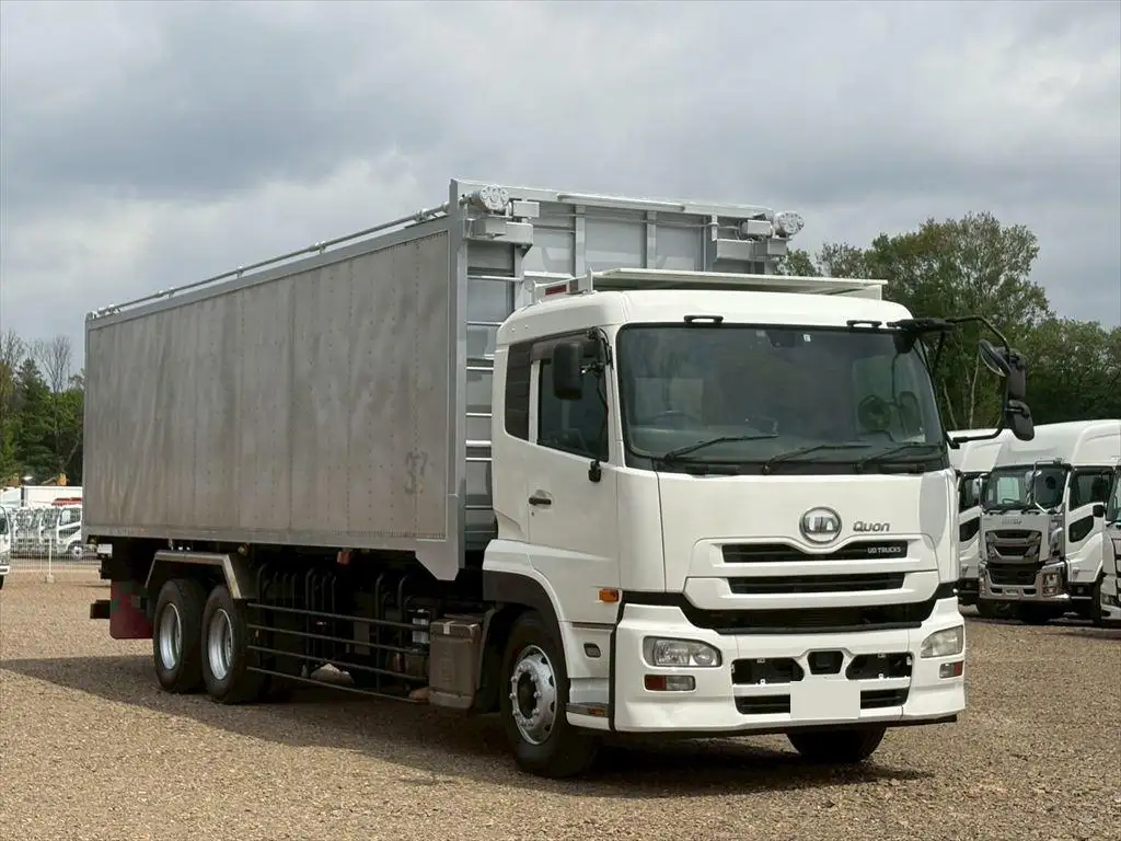 日産UD クオン 大型 ダンプ 土砂禁 ベッドの中古トラック画像2