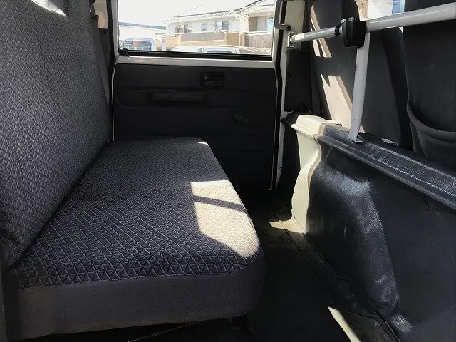 いすゞ エルフ 小型 平ボディ Wキャブ TRG-NJR85Aの中古トラック画像15