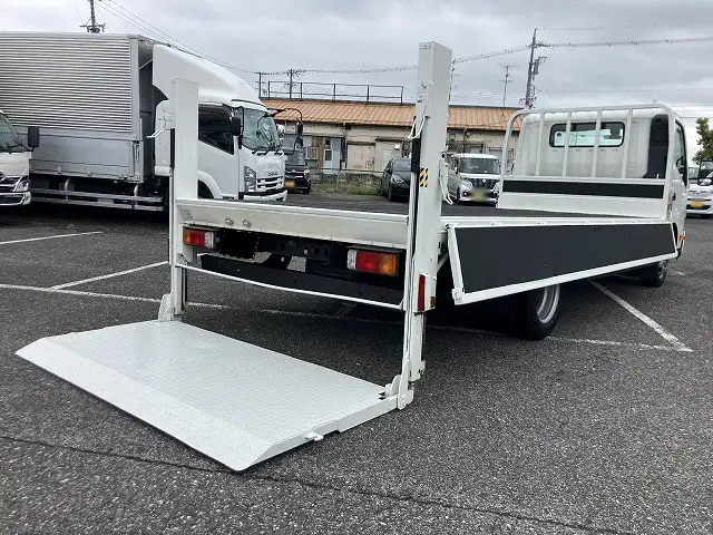 トヨタ ダイナ 小型 平ボディ パワーゲート 2RG-XZU722の中古トラック画像8