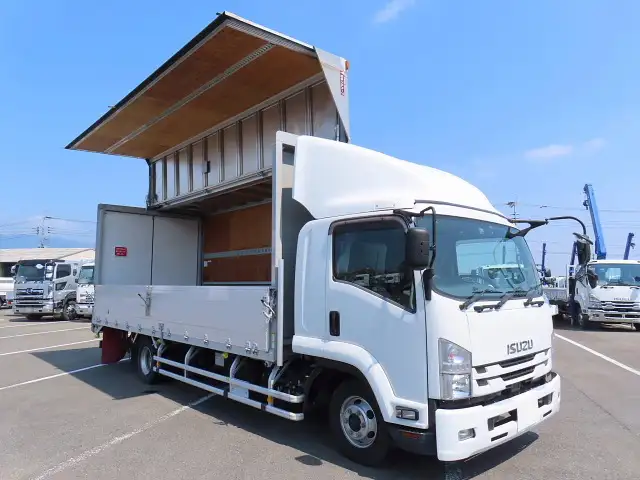 いすゞ フォワード 中型/増トン ウイング エアサス ベッドの中古トラック画像3