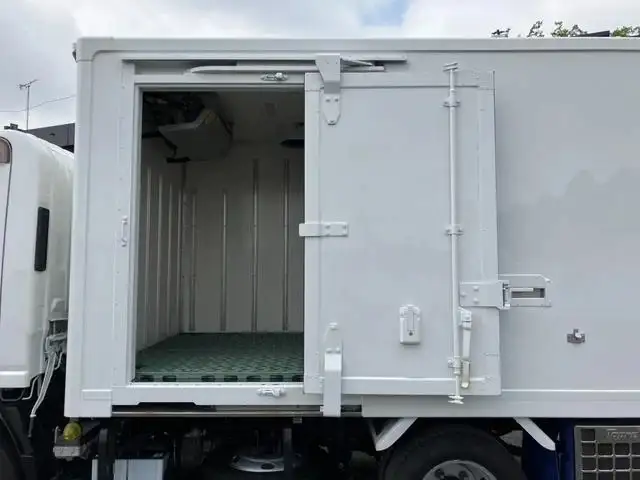 いすゞ エルフ 小型 冷凍冷蔵 低温 サイドドアの中古トラック画像4