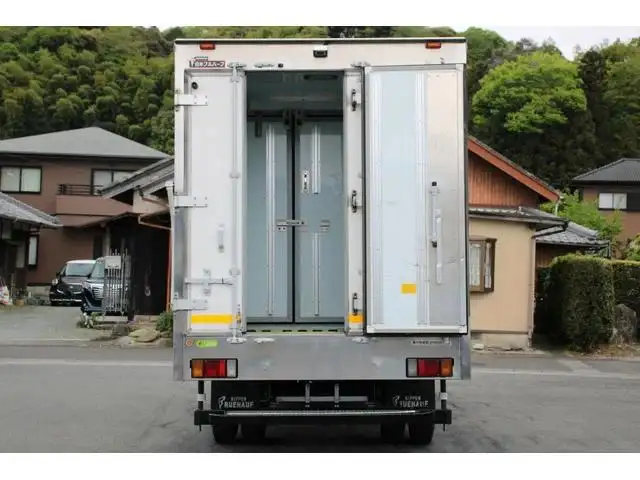 いすゞ エルフ 小型 冷凍冷蔵 低温 2室の中古トラック画像3