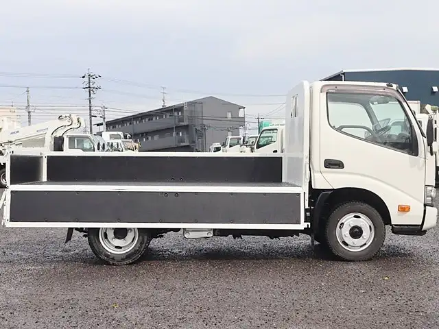 トヨタ ダイナ 小型 平ボディ 床鉄板 2RG-XZC605の中古トラック画像6