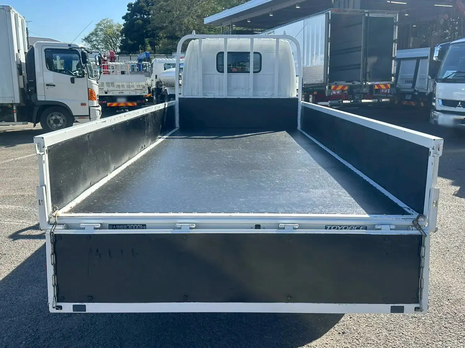 トヨタ トヨエース 小型 平ボディ 床鉄板 2RG-XZU655の中古トラック画像6