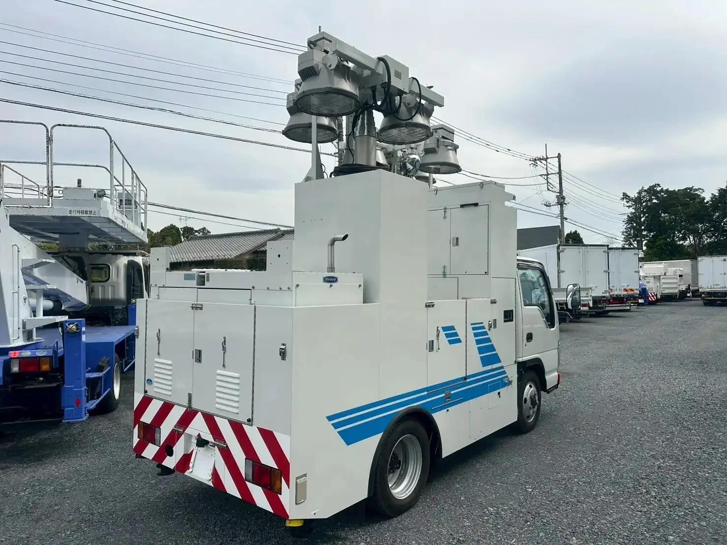 いすゞ エルフ 小型 特殊車両 BDG-NKS85AN H21の中古トラック画像3