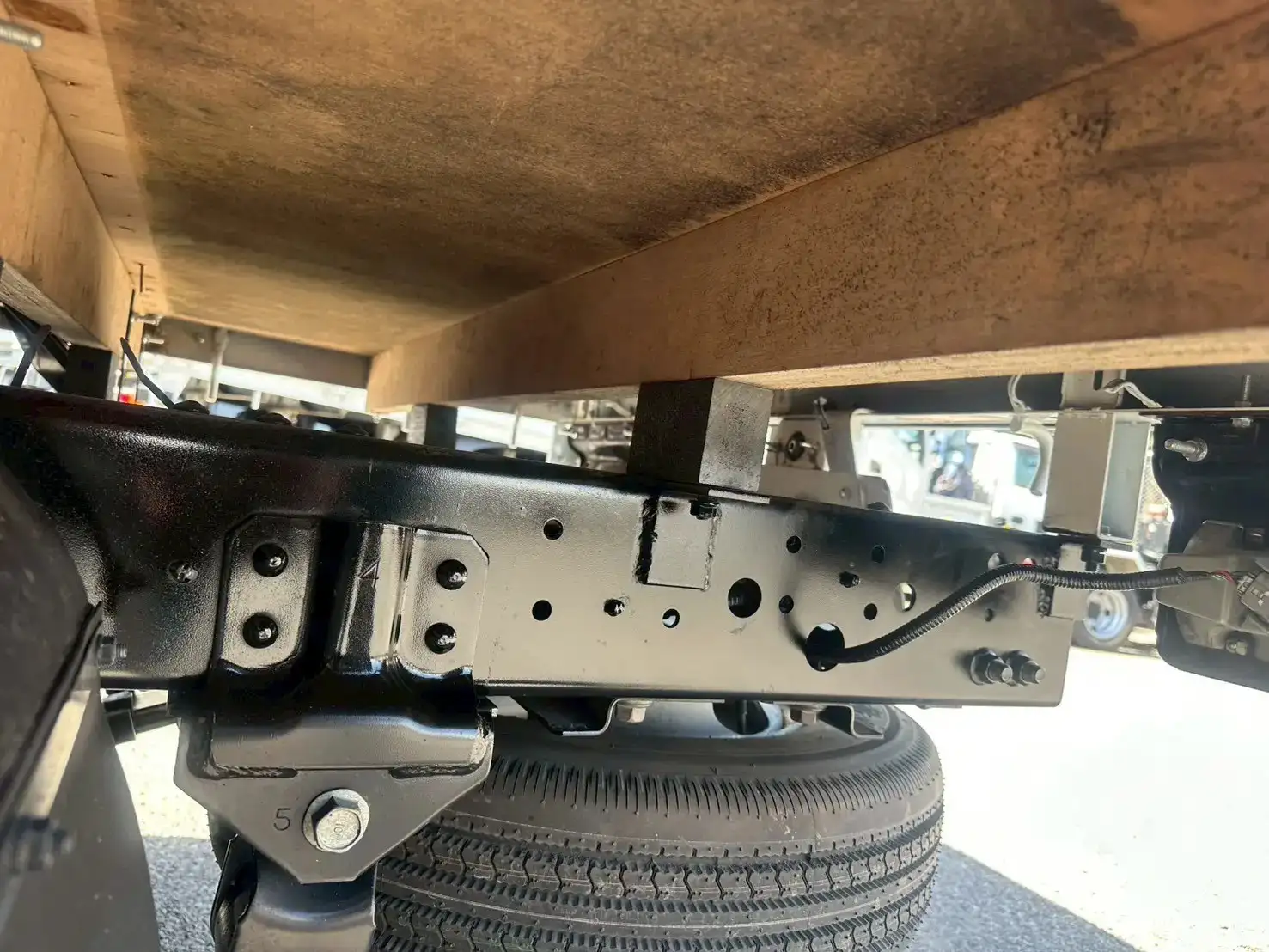 日野 デュトロ 小型 平ボディ Wキャブ 2RG-XZU605Mの中古トラック画像18