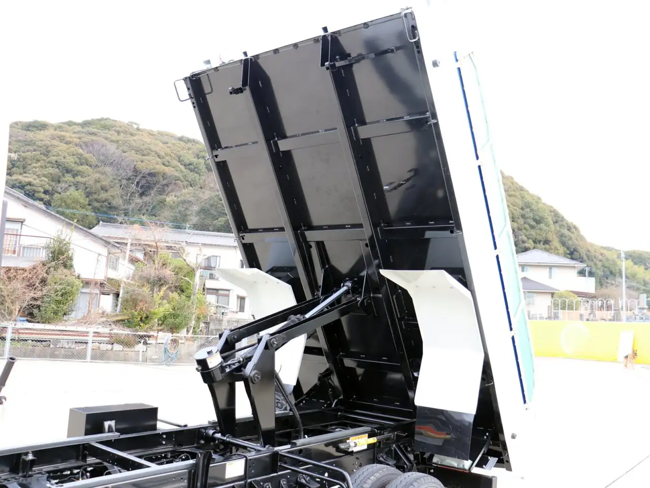 いすゞ フォワード 中型/増トン ダンプ コボレーン 2RG-FRR90S3の中古トラック画像像17
