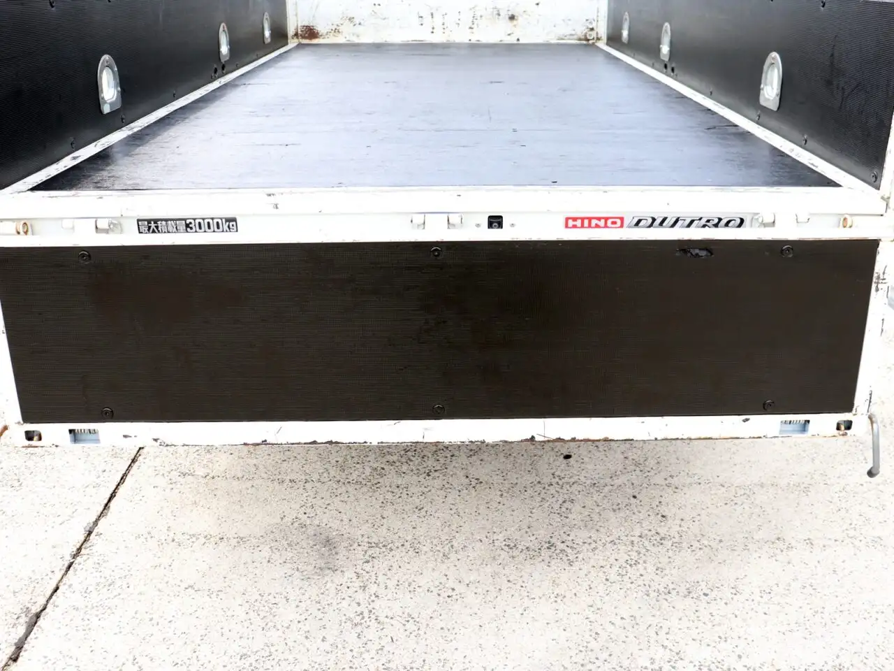 日野 デュトロ 小型 平ボディ 2RG-XZU605M R2の中古トラック画像9