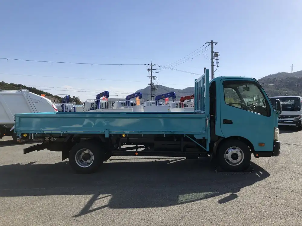 トヨタ ダイナ 小型 平ボディ SKG-XZU710 H24の中古トラック画像3