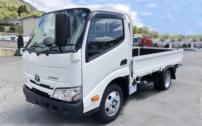 トヨタ ダイナ 小型 平ボディ 2KG-XZC605 R7｜画像1