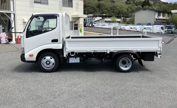 トヨタ ダイナ 小型 平ボディ 2KG-XZC605 R7の中古トラック画像6