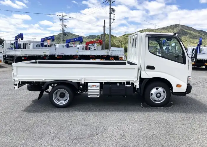 トヨタ ダイナ 小型 平ボディ 2KG-XZC605 R7の中古トラック画像3