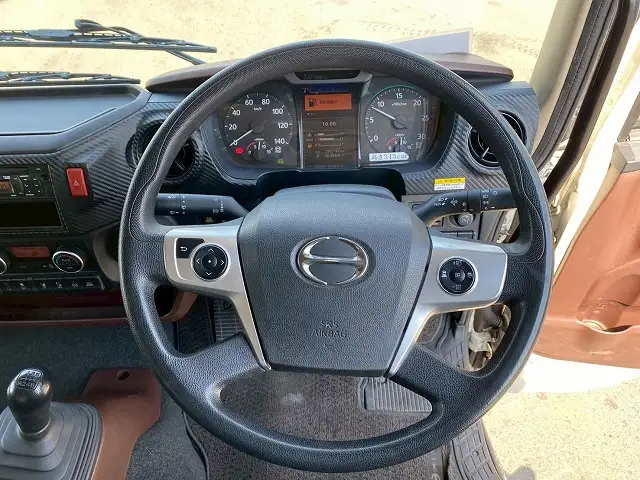 日野 レンジャー 中型/増トン ウイング パワーゲート エアサスの中古トラック画像16