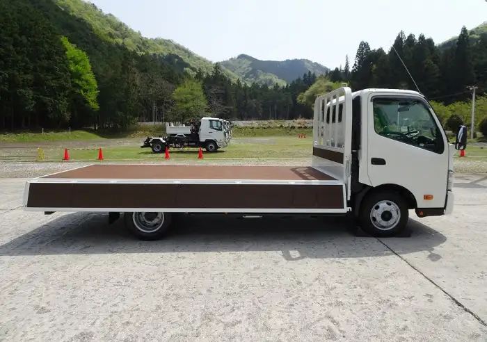 日野 デュトロ 小型 平ボディ 2KG-XZU712M R6の中古トラック画像4