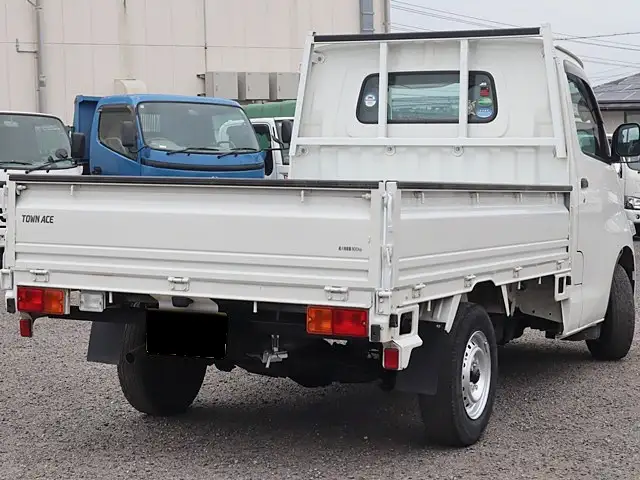 トヨタ タウンエース 小型 平ボディ DBF-S402U H30の中古トラック画像4