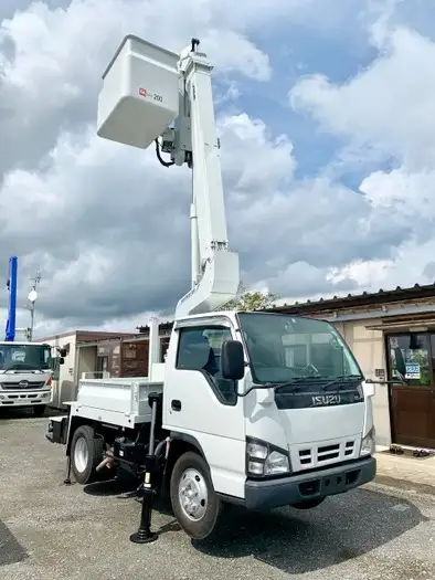 いすゞ エルフ 小型 高所・建柱車 高所作業車 PB-NKR81ANの中古トラック画像4