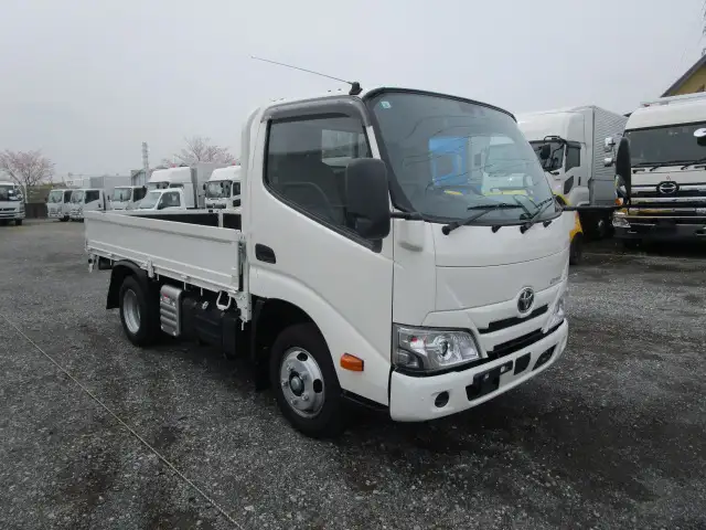 トヨタ ダイナ 小型 平ボディ 2KG-XZC605 R6の中古トラック画像3