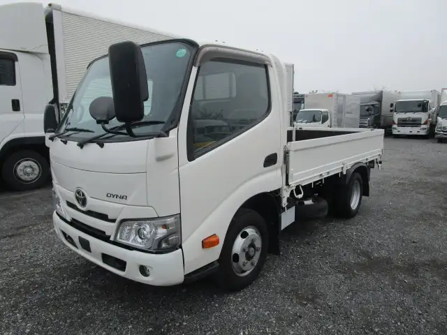 トヨタ ダイナ 小型 平ボディ 2RG-XZC605 R2｜画像1