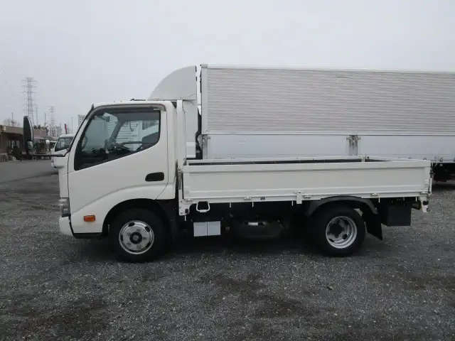 トヨタ ダイナ 小型 平ボディ 2RG-XZC605 R2の中古トラック画像6