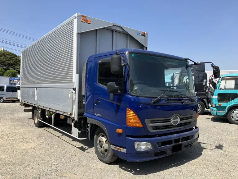 日野 レンジャー 中型/増トン ウイング エアサス ベッドの中古トラック画像2