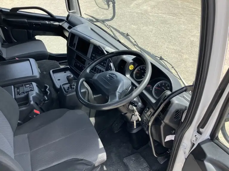 日野 プロフィア 大型 トラクター ハイルーフ 1デフの中古トラック画像12