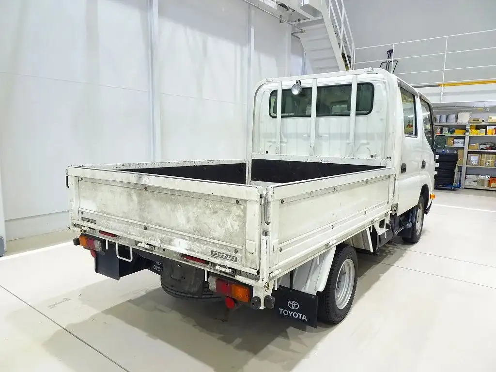 トヨタ ダイナ 小型 平ボディ Wキャブ LDF-KDY231の中古トラック画像2