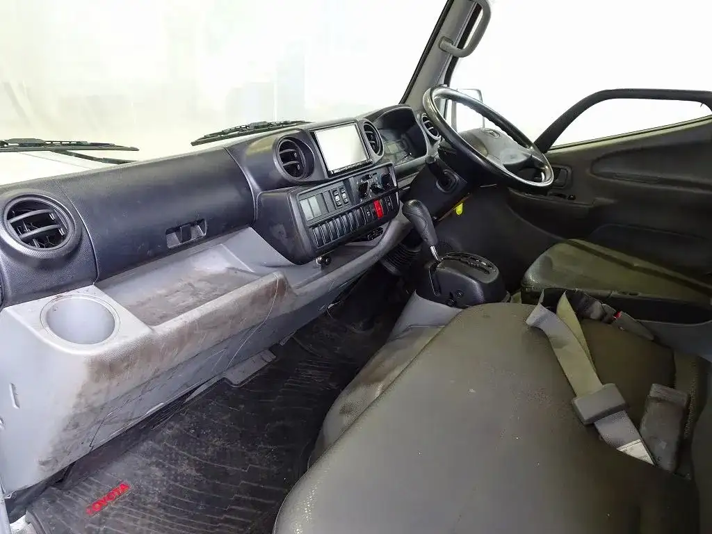 トヨタ ダイナ 小型 平ボディ Wキャブ LDF-KDY231の中古トラック画像8