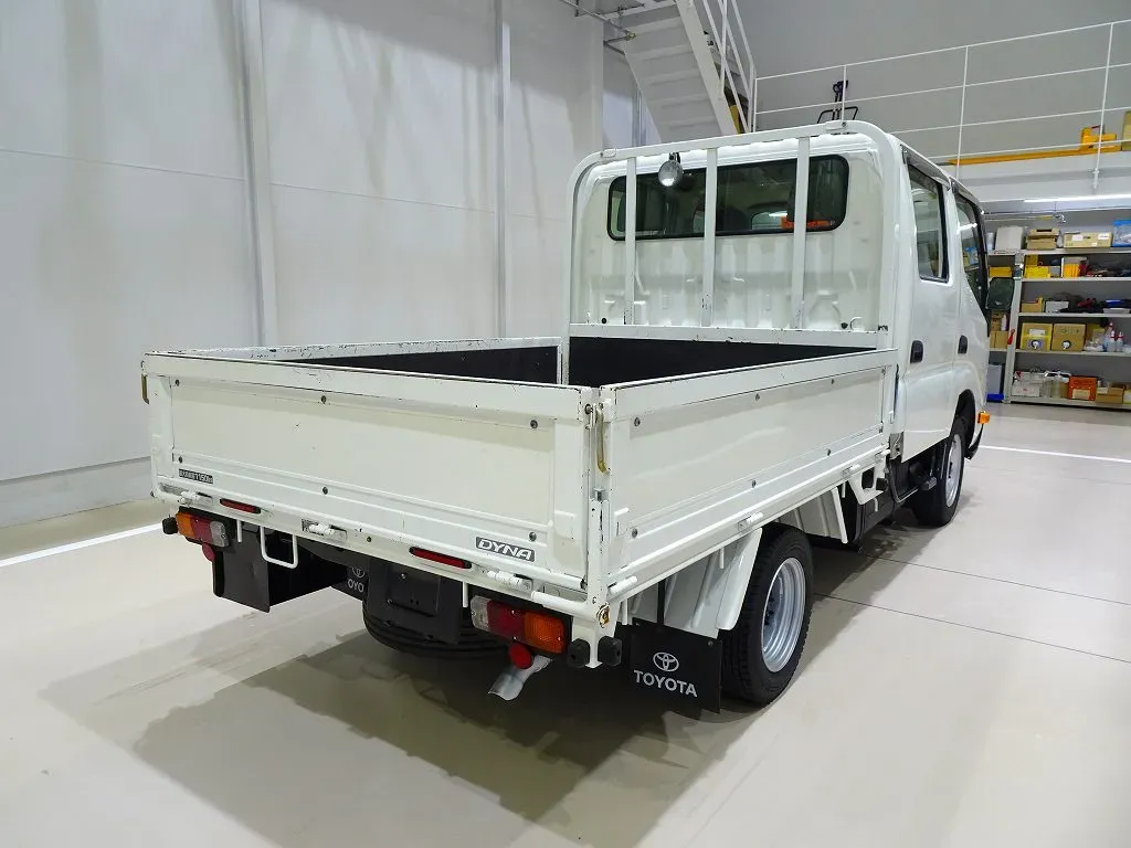 トヨタ ダイナ 小型 平ボディ Wキャブ LDF-KDY231の中古トラック画像3