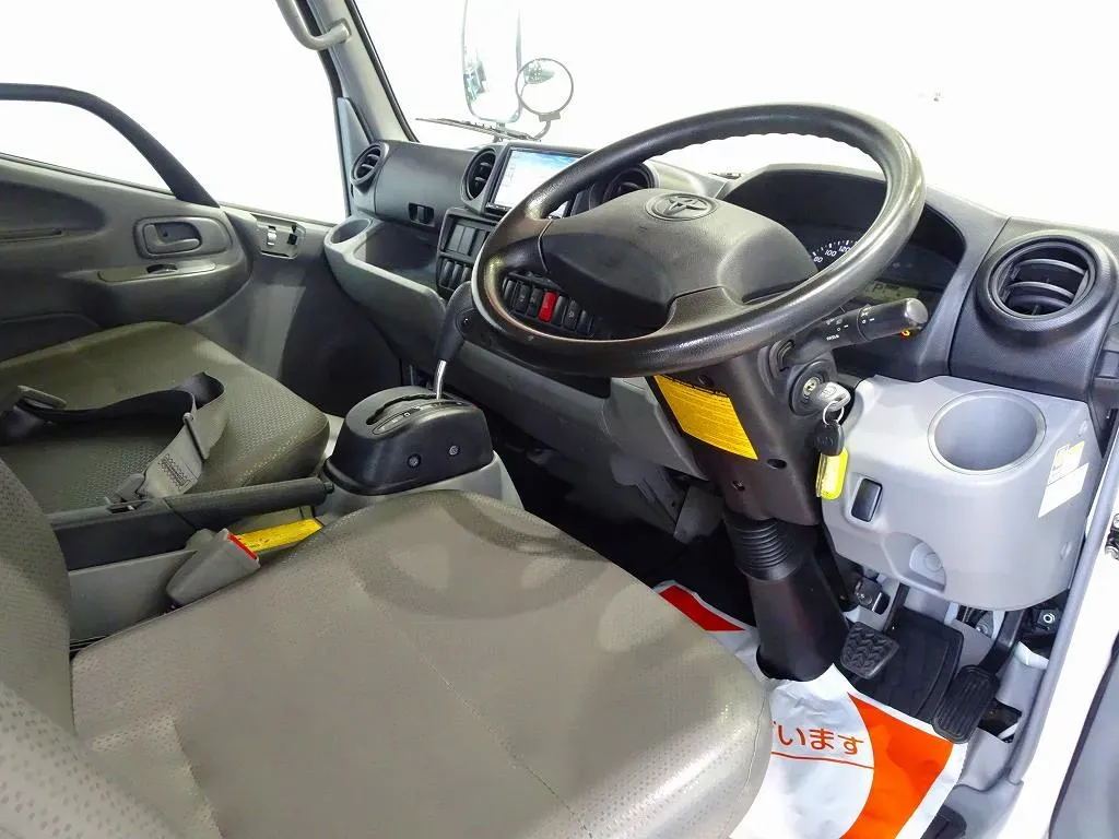 トヨタ ダイナ 小型 平ボディ Wキャブ LDF-KDY231の中古トラック画像11