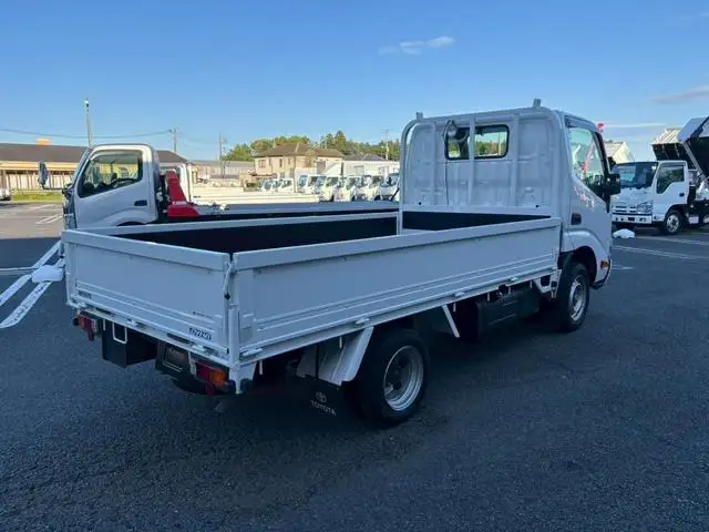 トヨタ ダイナ 小型 平ボディ  H28の中古トラック画像3
