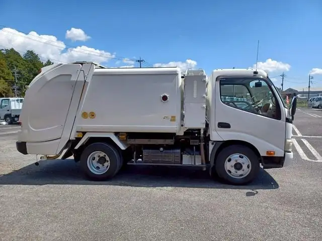 日野 デュトロ 小型 パッカー車 巻き込み式 回転ダンプ式の中古トラック画像2