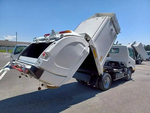 日野 デュトロ 小型 パッカー車 巻き込み式 回転ダンプ式の中古トラック画像4