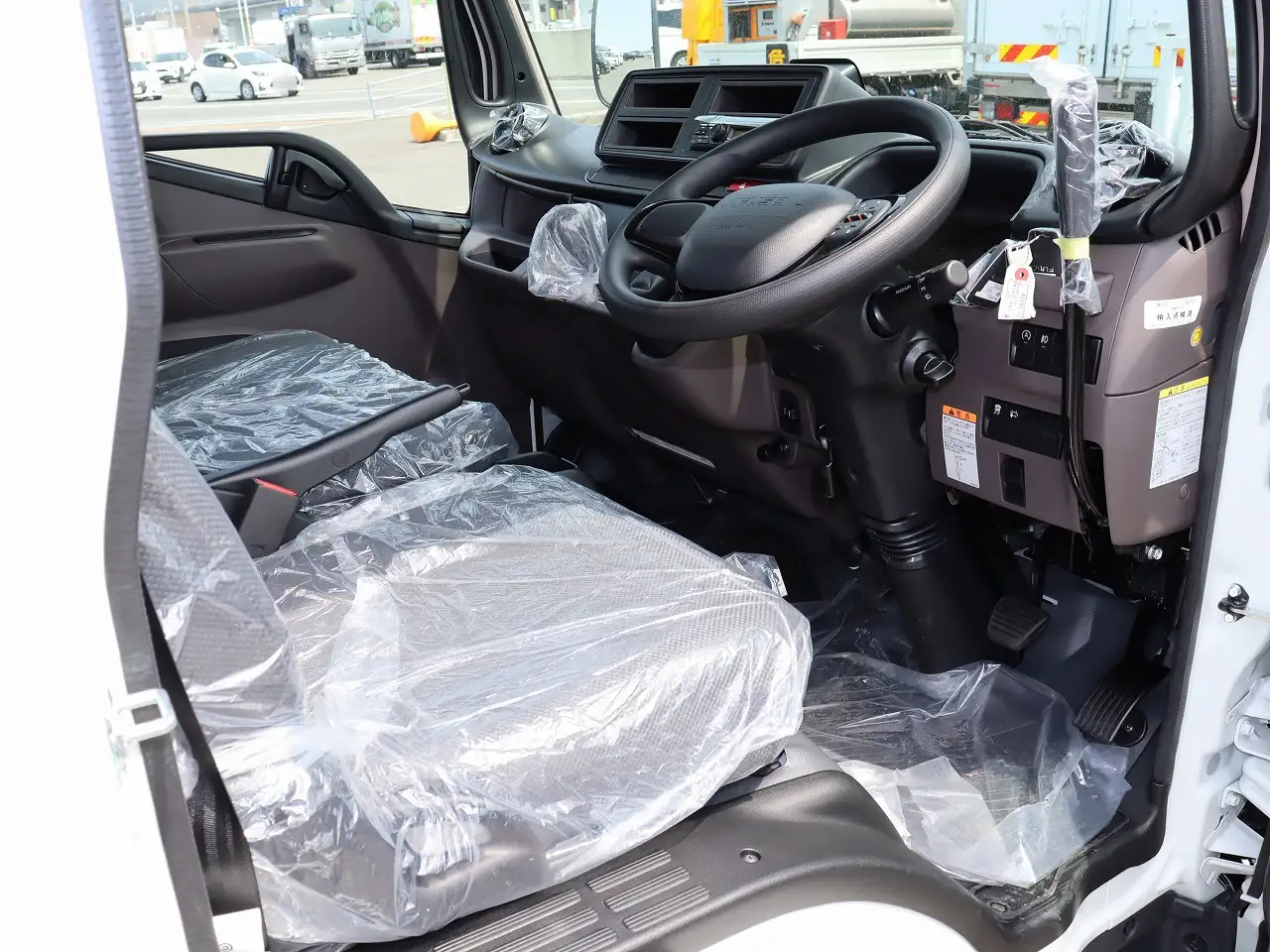 三菱 キャンター 小型 ダンプ 2RG-FBA60 R7の中古トラック画像10