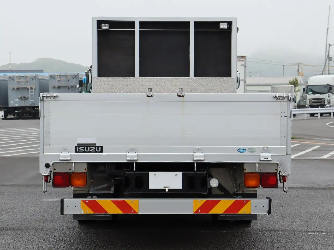 いすゞ フォワード 中型/増トン 平ボディ アルミブロック エアサスの中古トラック画像6