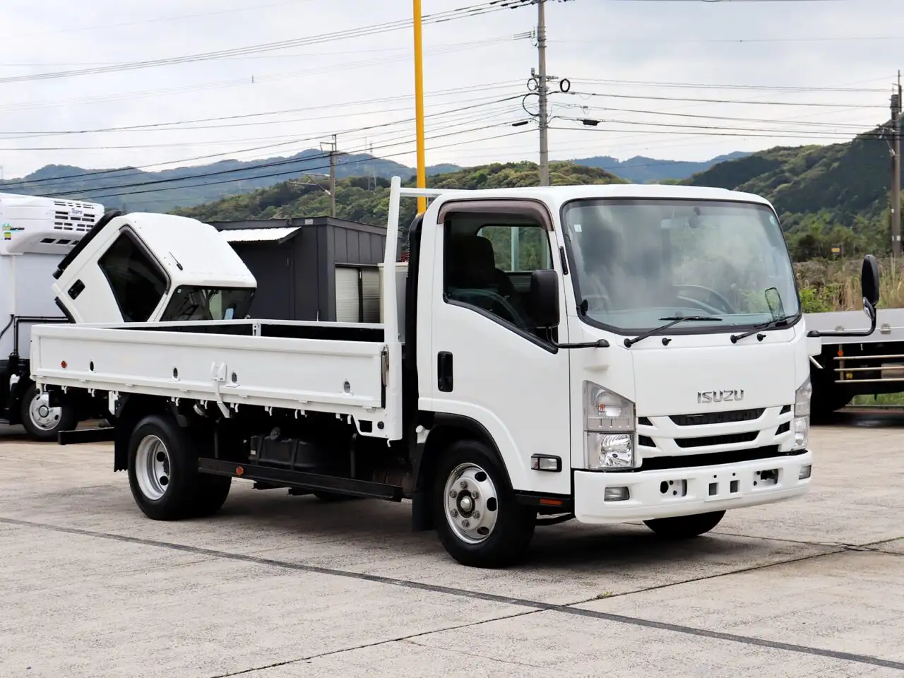 いすゞ エルフ 小型 平ボディ 床鉄板 TPG-NPR85ARの中古トラック画像2