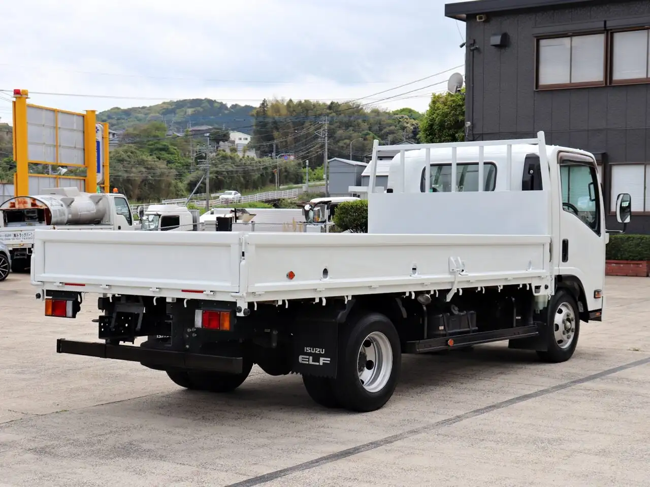 いすゞ エルフ 小型 平ボディ 床鉄板 TPG-NPR85ARの中古トラック画像3