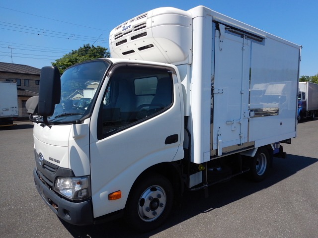 日野 デュトロ 小型 冷凍冷蔵 10尺 TPG-XZC605M