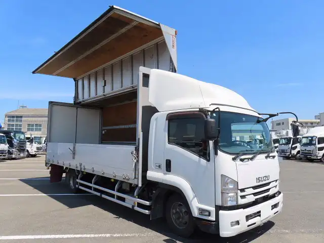 いすゞ フォワード 中型/増トン ウイング エアサス ベッドの中古トラック画像3