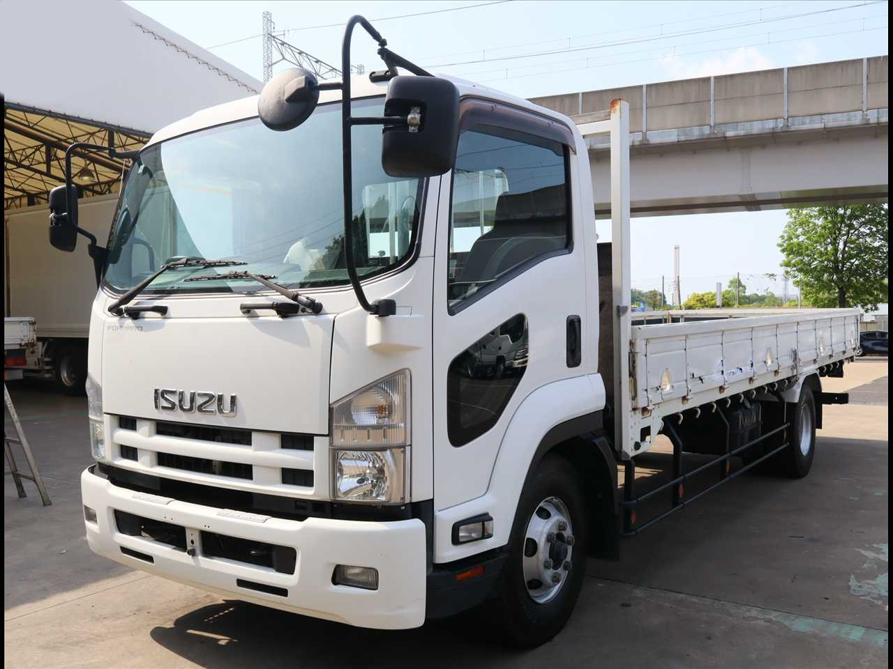 いすゞ フォワード 中型/増トン 平ボディ TKG-FRR90S2 H27 の中古トラック【車両No.188201】