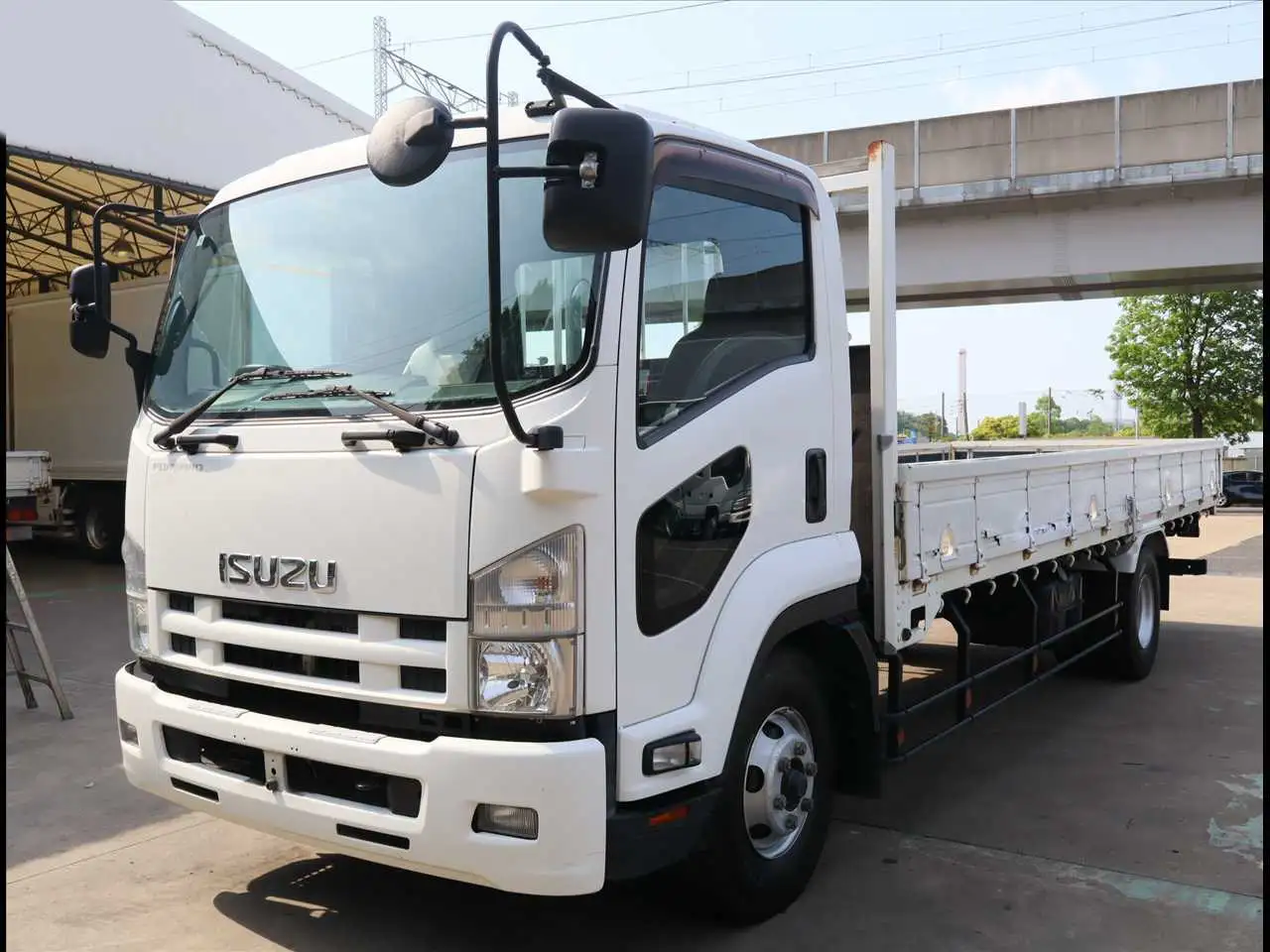 いすゞ フォワード 中型/増トン 平ボディ TKG-FRR90S1 H26 の中古トラック【車両No.187328】